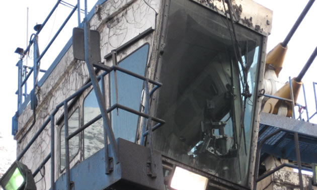 Caliper Industrial Wiper system on a P&H 4100 shovel.